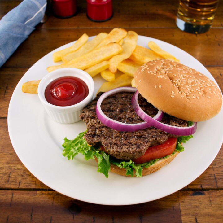 Flame Broiled Old Fashioned Style Beef Burgers 128/5 Oz