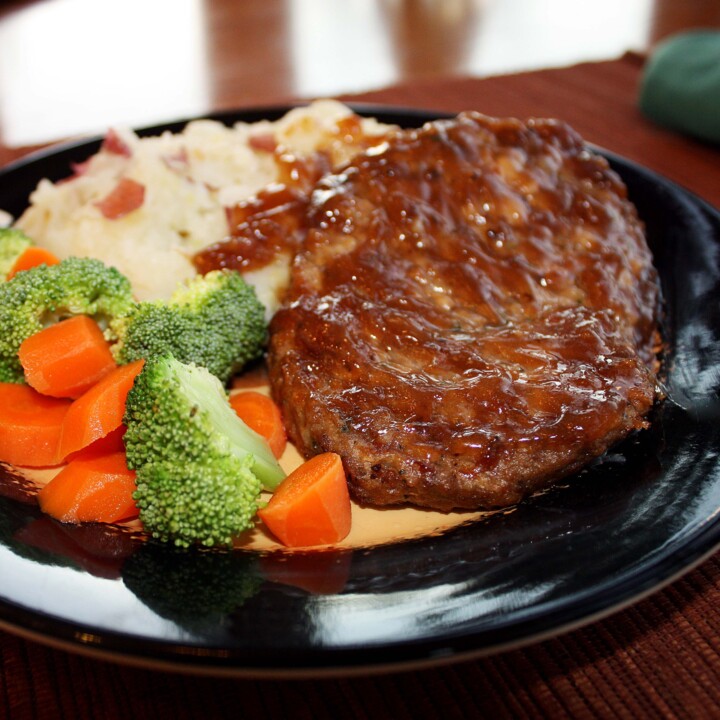 Fully Cooked Beef Salisbury Steaks 36/4.5 Oz